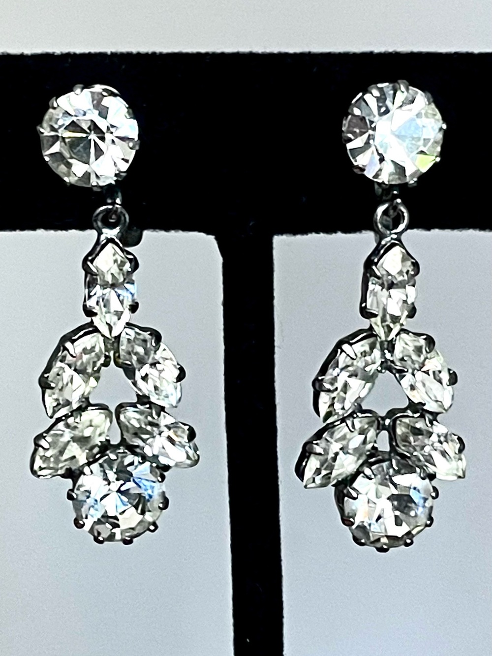 Vintage 1940s Austrian Glass Crystal Rhinestone Drop Screw Back Earrings Dangle